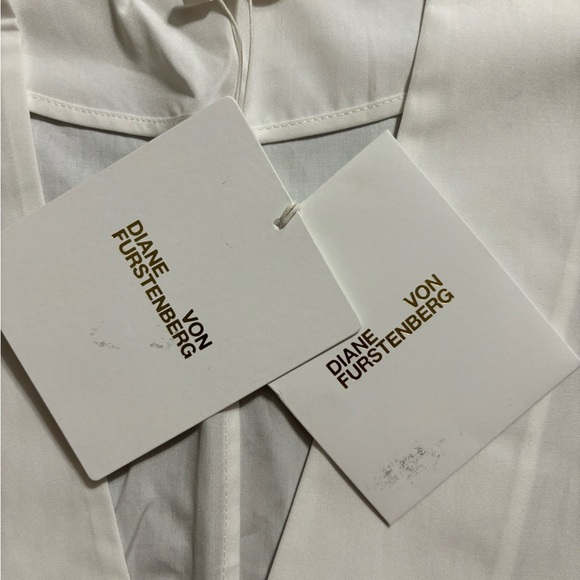 DIANE VON FURSTENBERG
WAIST-TIE TOP WHITE SIZE EXTRA SMALL SLEEVELESS BL… - Picture 7 of 12